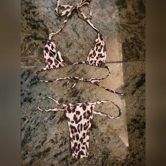 Cheeta print 2 piece thong bikini - Picture 3 of 3